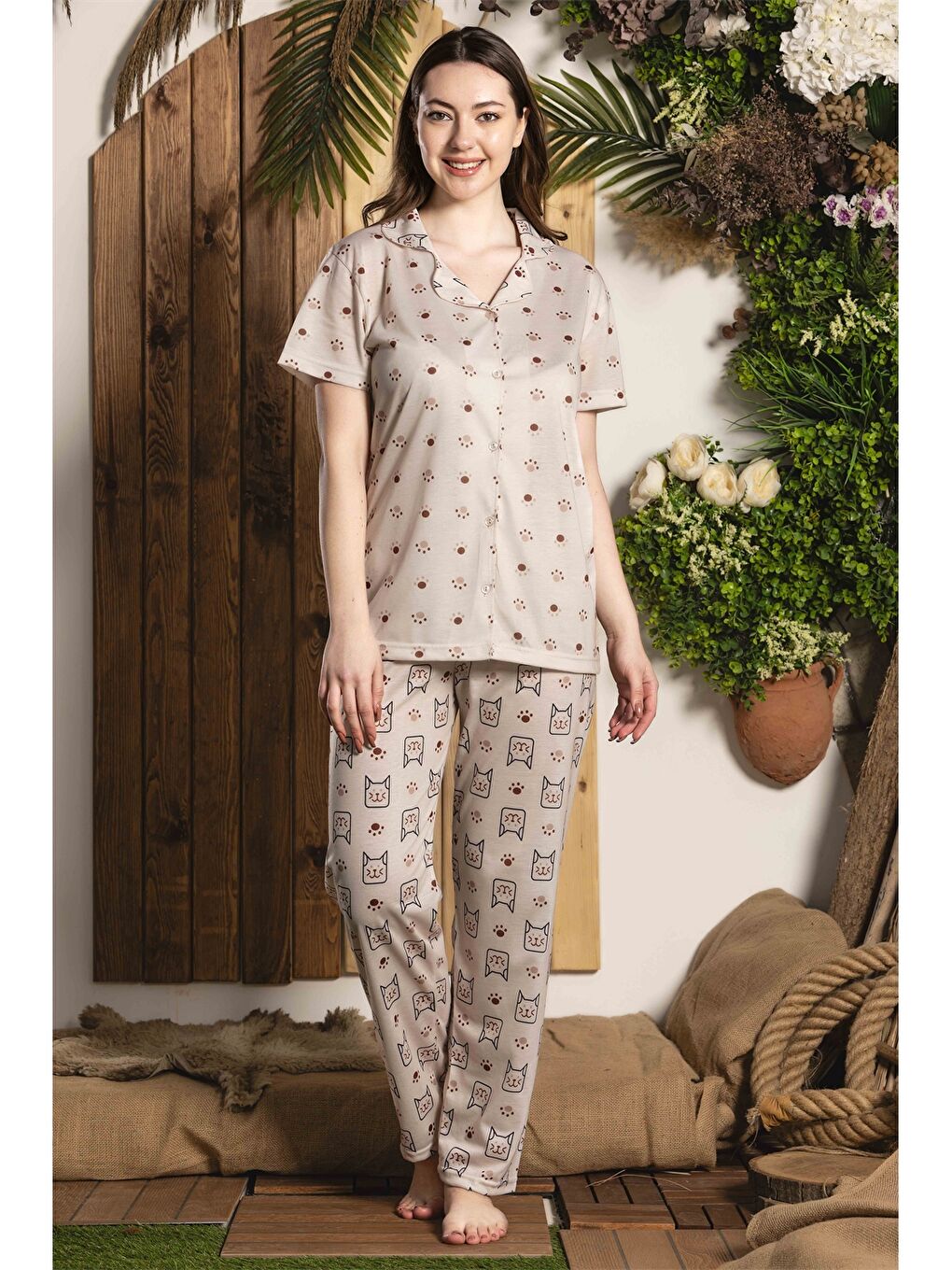 Bej Gömlek Yaka Kadın Pijama Takımı-1