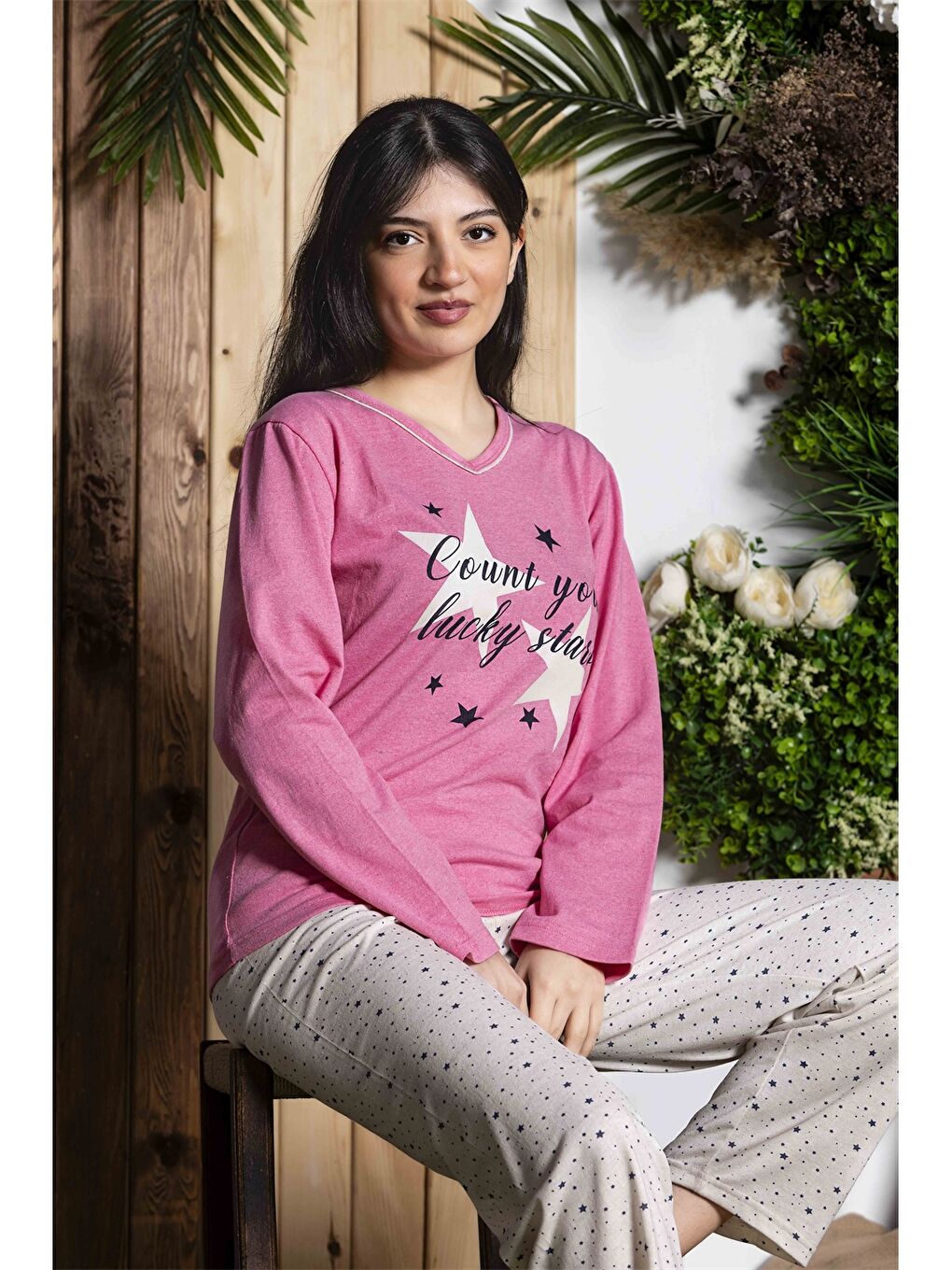 Pembe V Yaka Baskılı Kadın Pijama Takımı