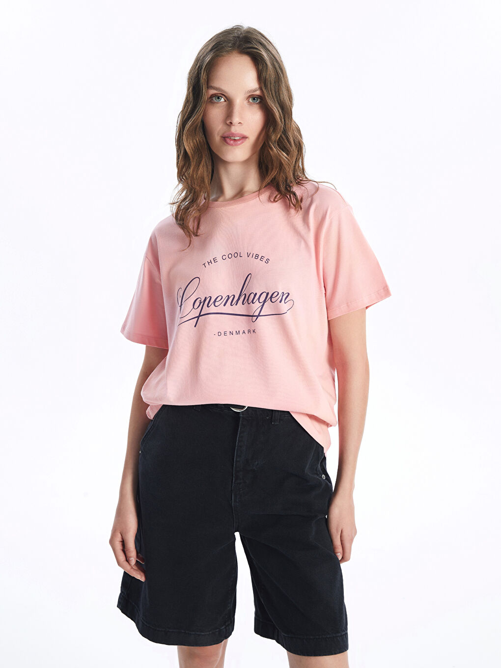 Pembe Bisiklet Yaka Baskılı Kısa Kollu Kadın Tişört