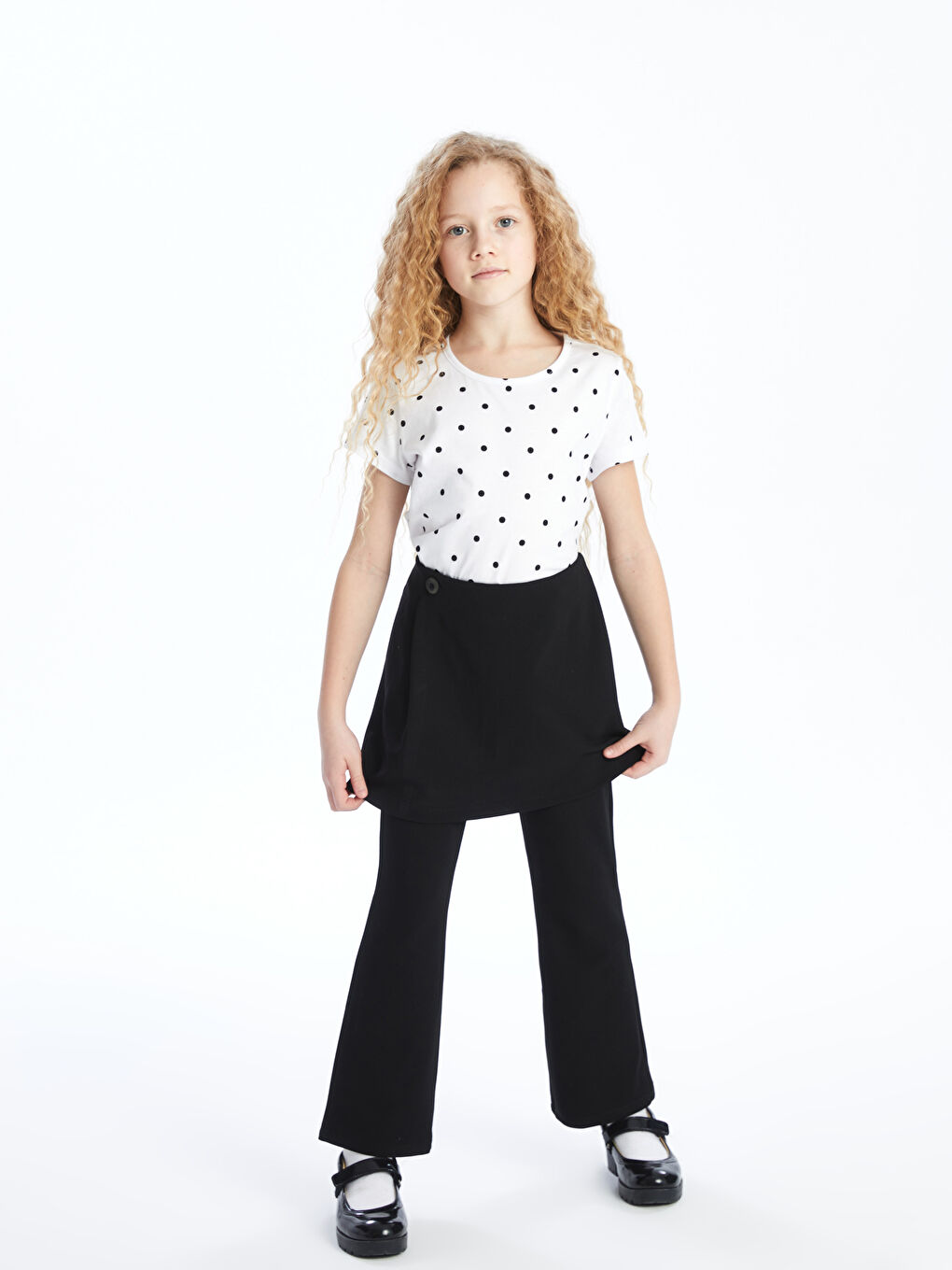 Beyaz Bisiklet Yaka Puantiyeli Kısa Kollu Kız Çocuk Tişört-1