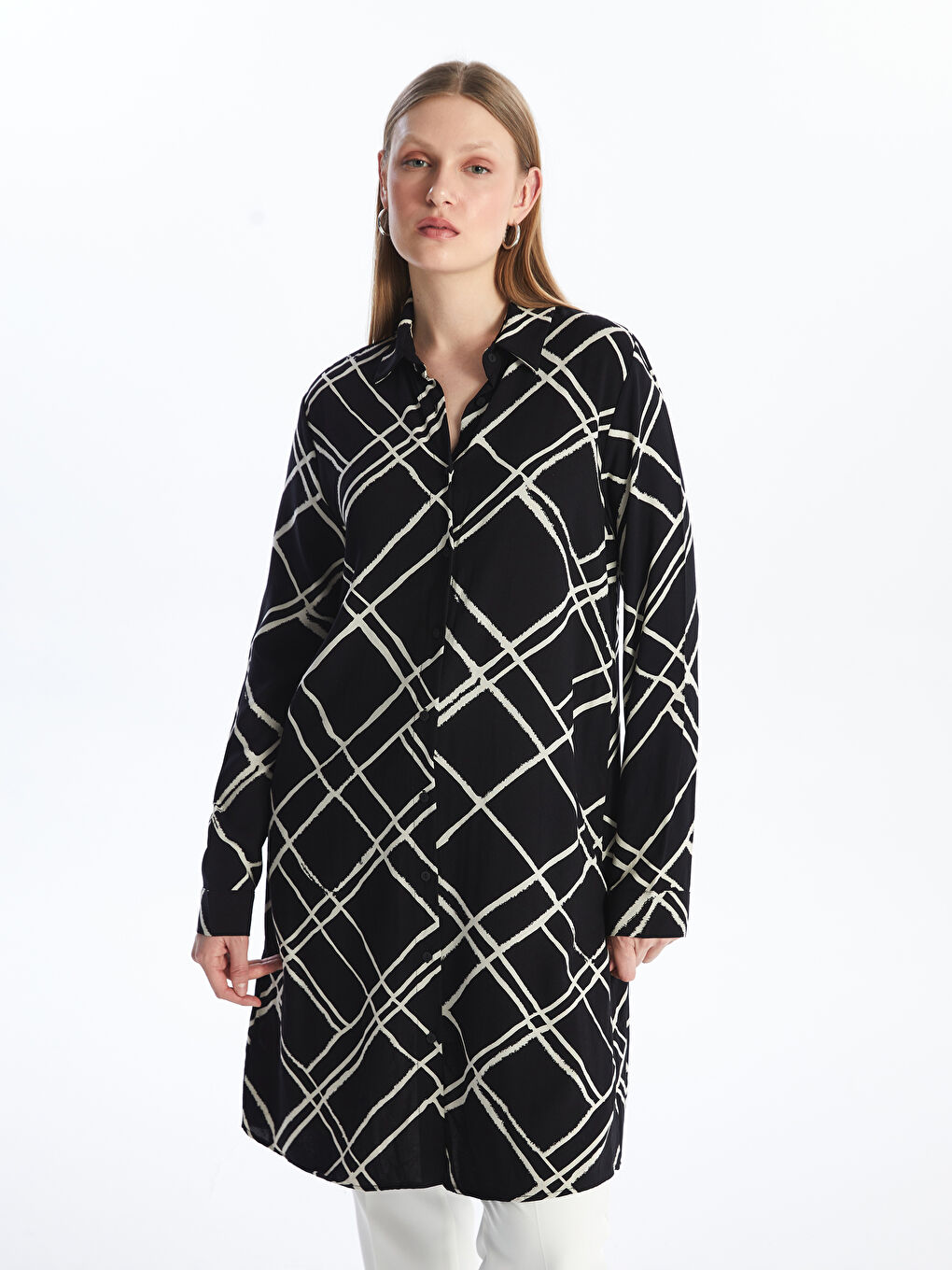 Siyah Desenli Kadın Gömlek Tunik
