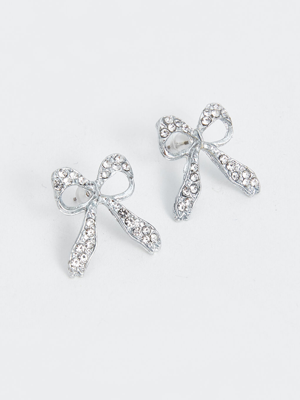 Gri Fiyonk Görünümlü Kadın Küpe