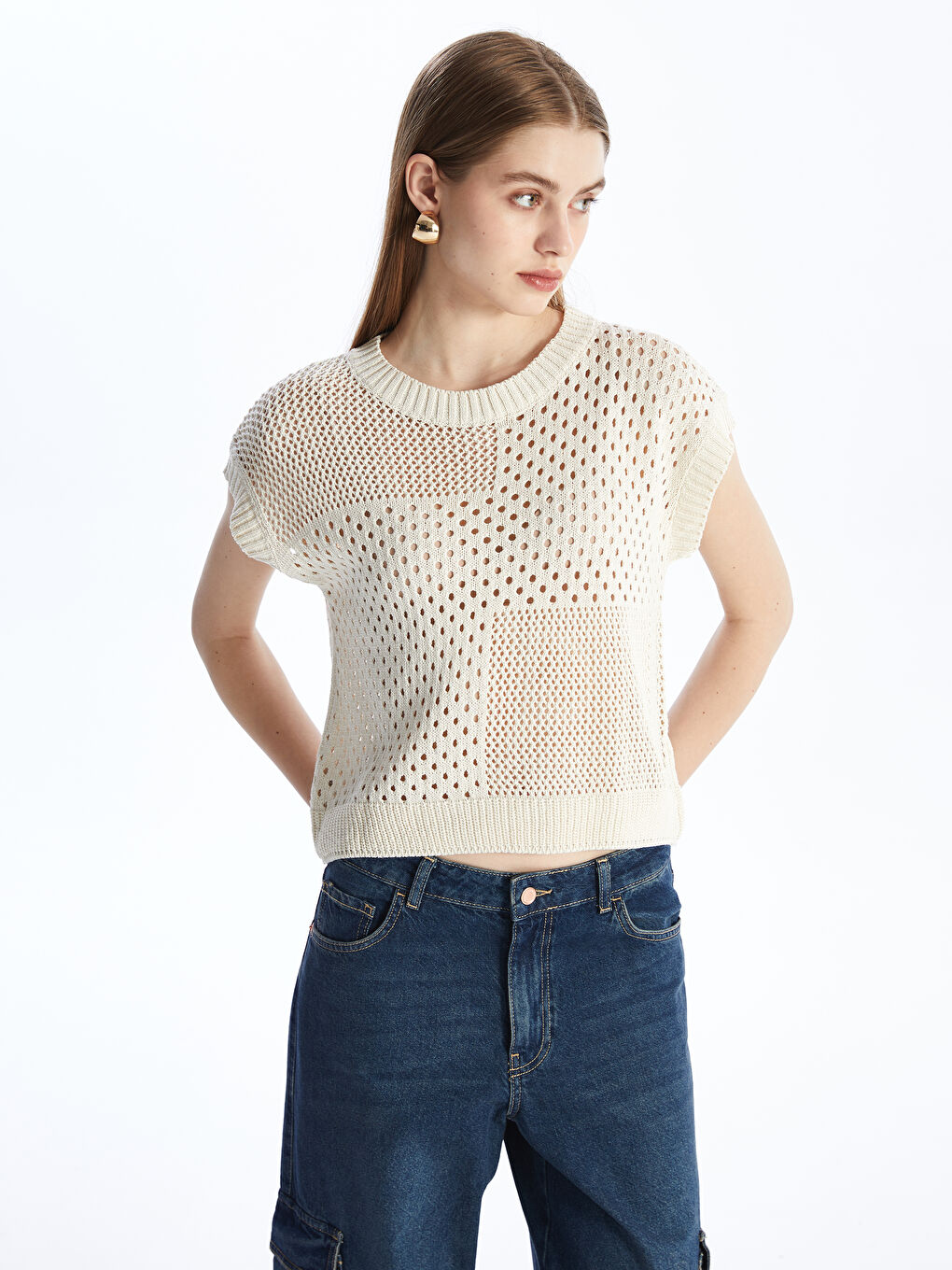 Beyaz Bisiklet Yaka Kadın Tişört