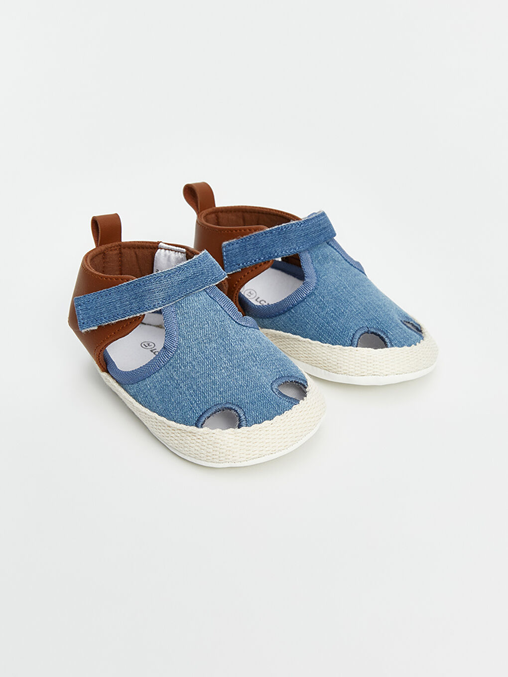 LCW STEPS Denim Mavi Cırt Cırtlı Erkek Bebek Yürüme Öncesi Sandalet