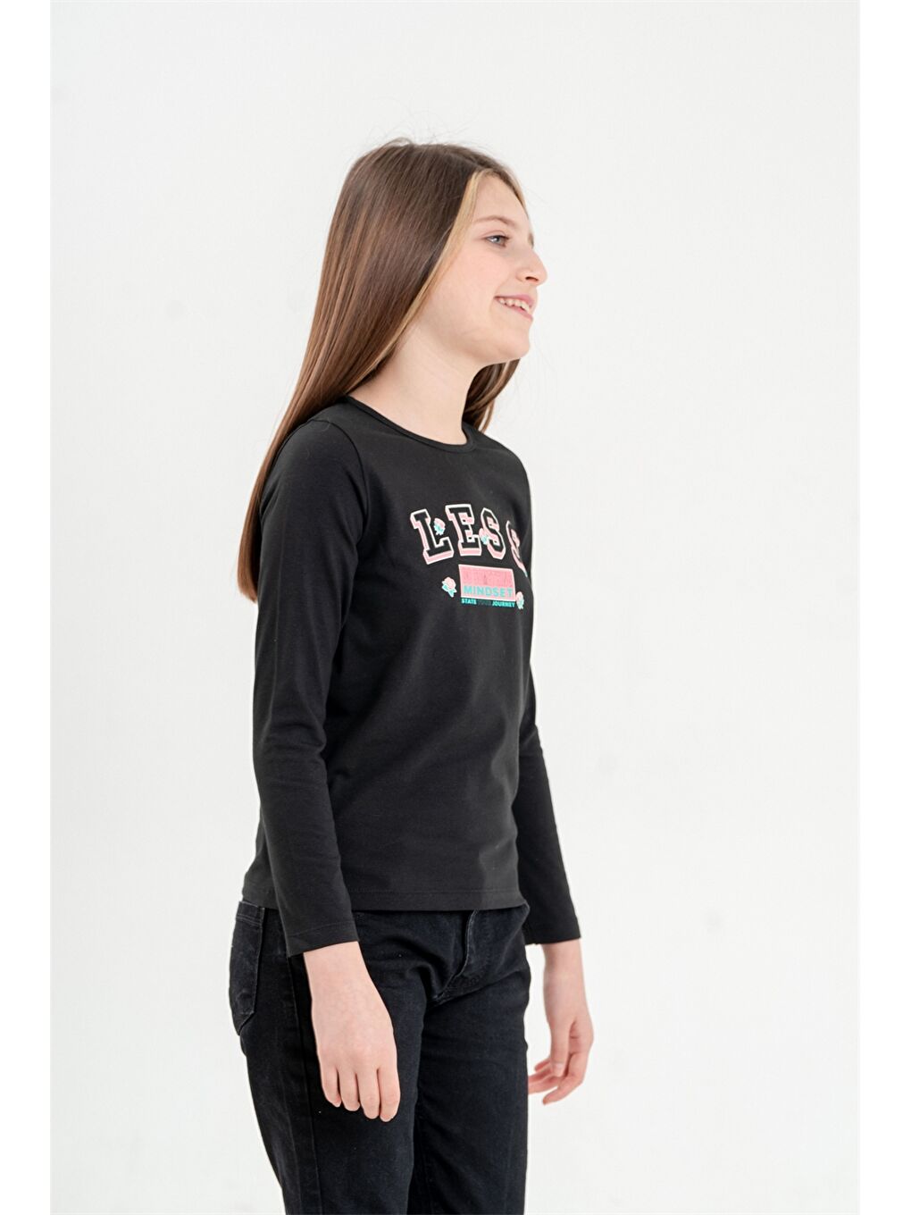 Siyah Bisiklet Yaka Baskılı Kız Çocuk Tişört-1