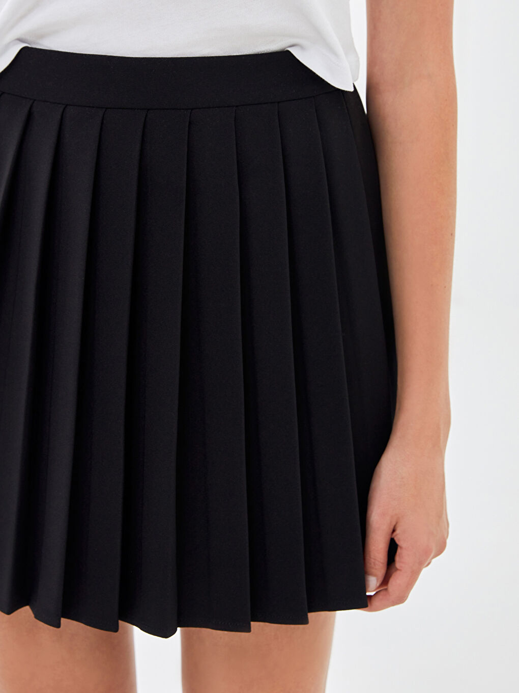 Siyah Beli Fermuarlı Kadın Pileli Etek-3