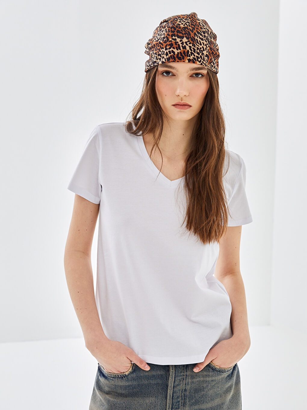 Siyah V Yaka Düz Kısa Kollu Kadın Tişört 2'li-2