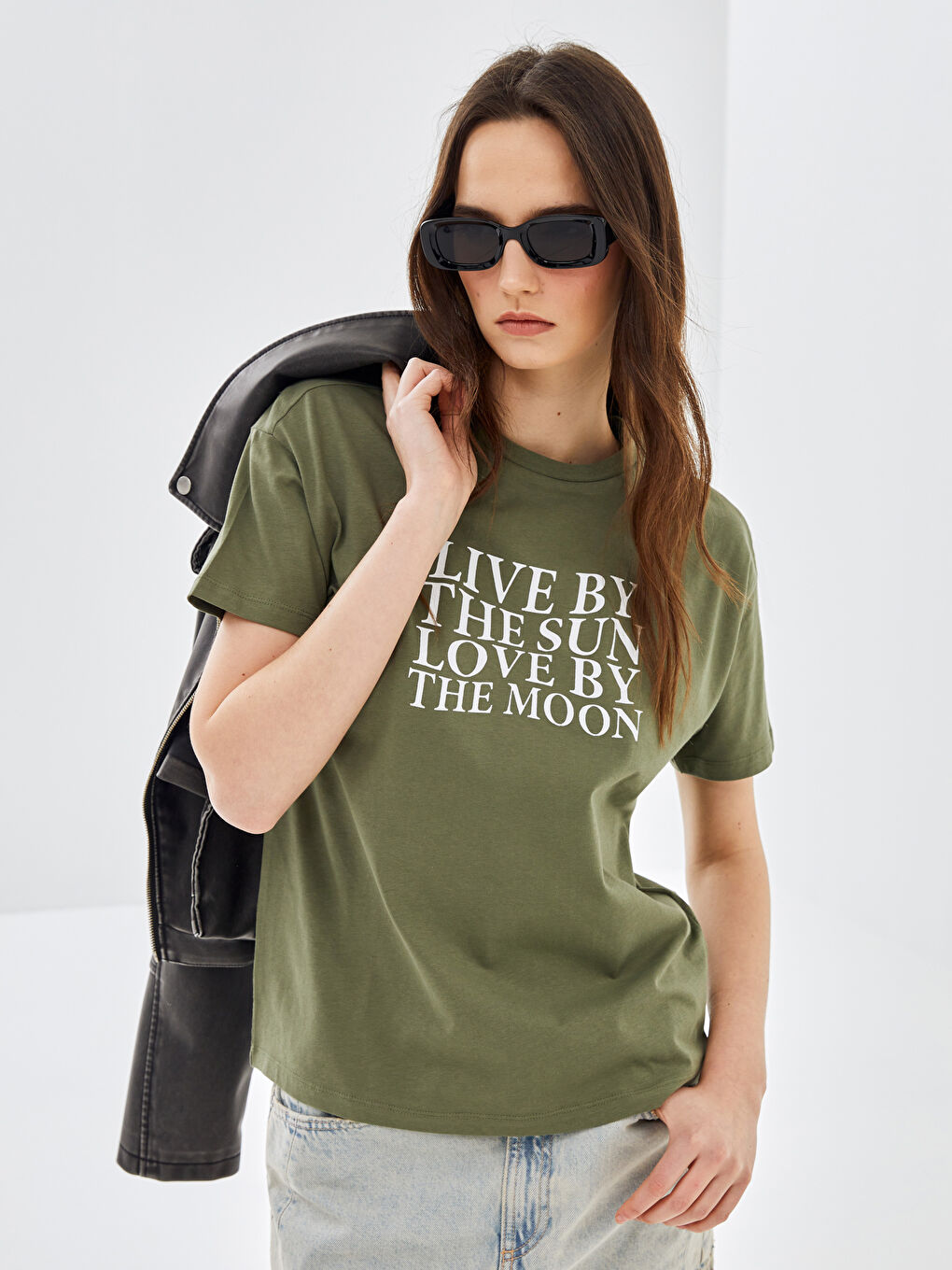 Yeşil Bisiklet Yaka Baskılı Kısa Kollu Oversize Kadın Tişört-1