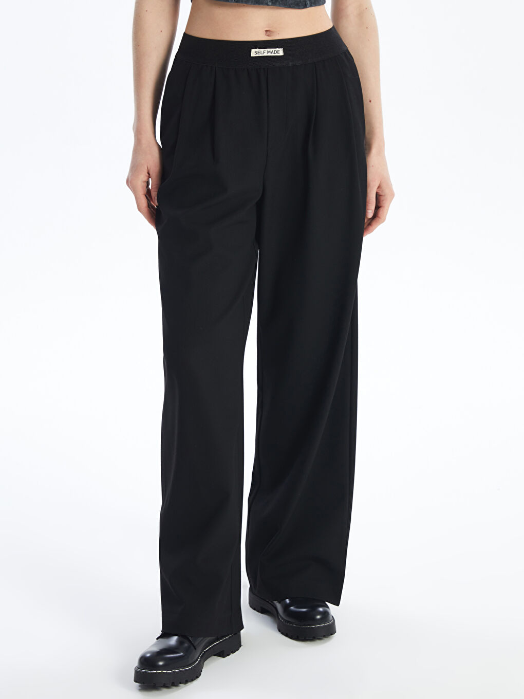 Siyah Beli Lastikli Baskılı Geniş Paça Kadın Pantolon-2