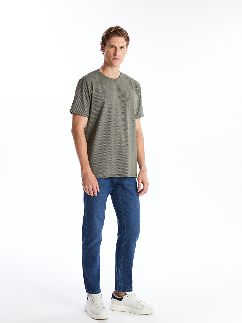 تي شيرت رجالي بكم قصير وكول مدور-1