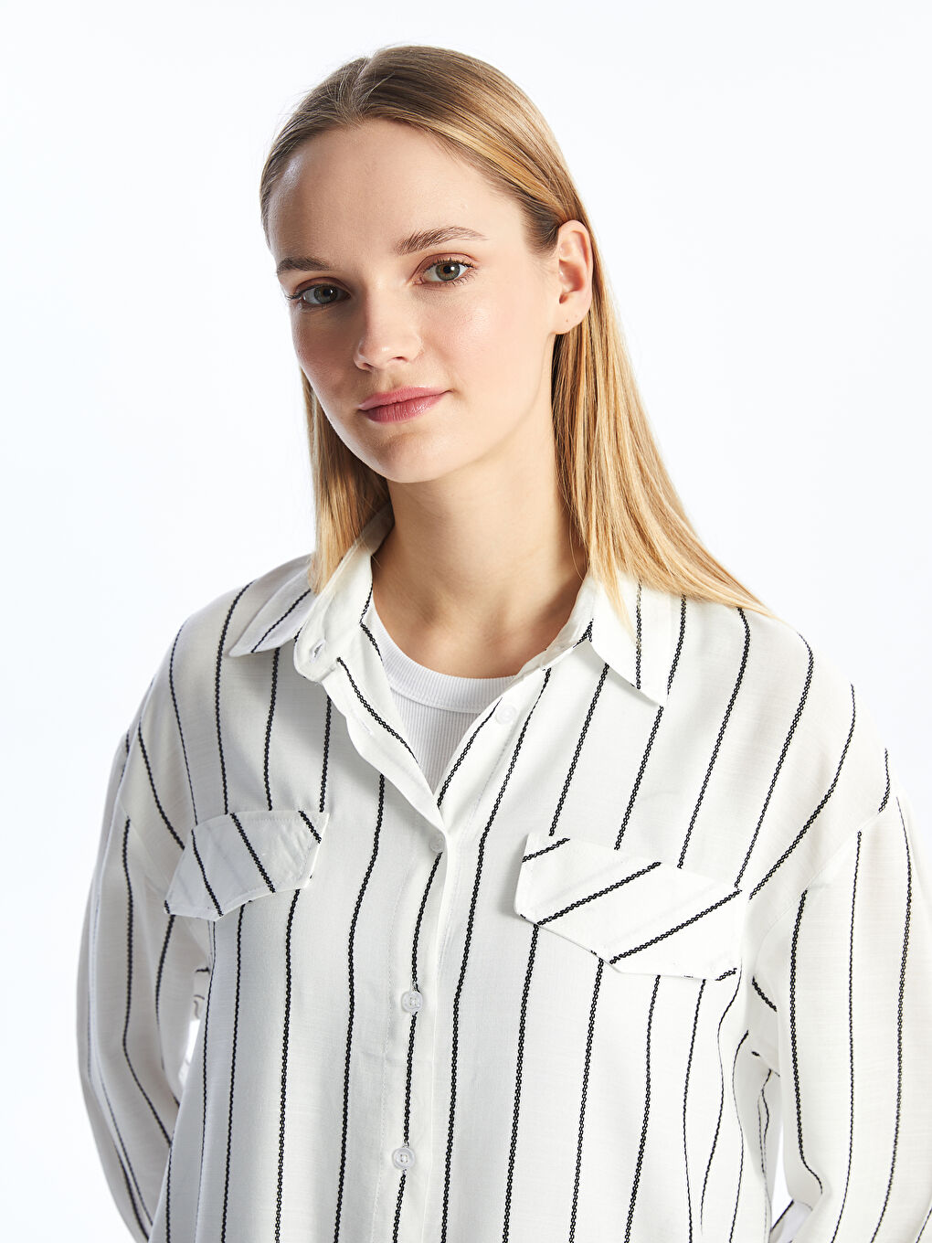Beyaz Çizgili Kadın Gömlek-1
