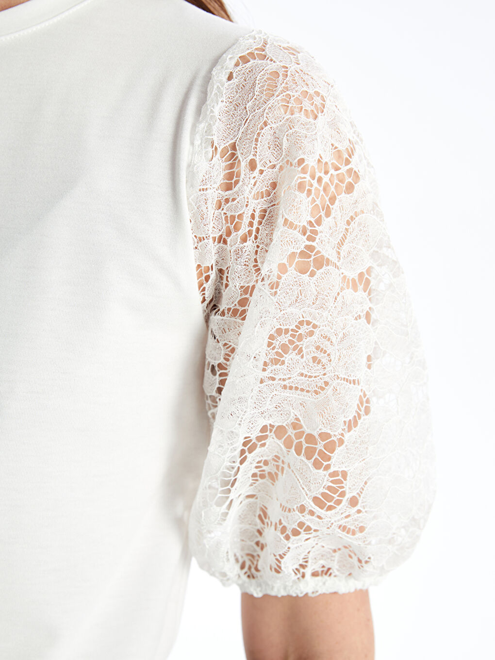 Crew Neck Self-Patterned Short-Sleeve Women's Blouse -S4M184Z8-R9J