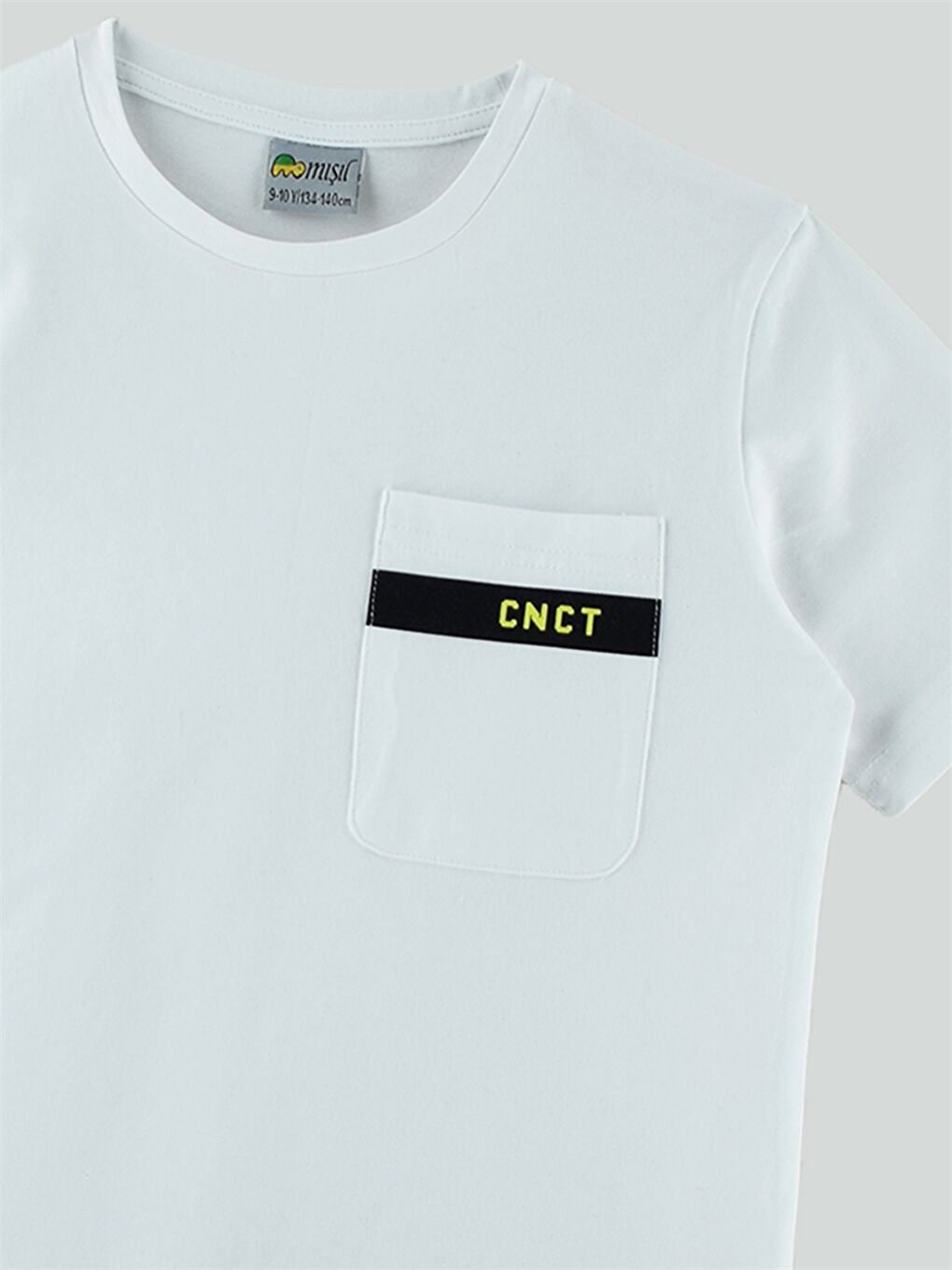 Beyaz Bisiklet Yaka Erkek Çocuk Tişört-1