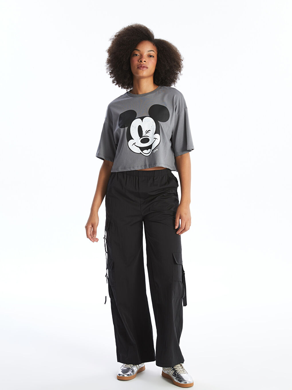 XSIDE Koyu Gri Bisiklet Yaka Mickey Mouse Baskılı Kısa Kollu Oversize Kadın Crop - 1