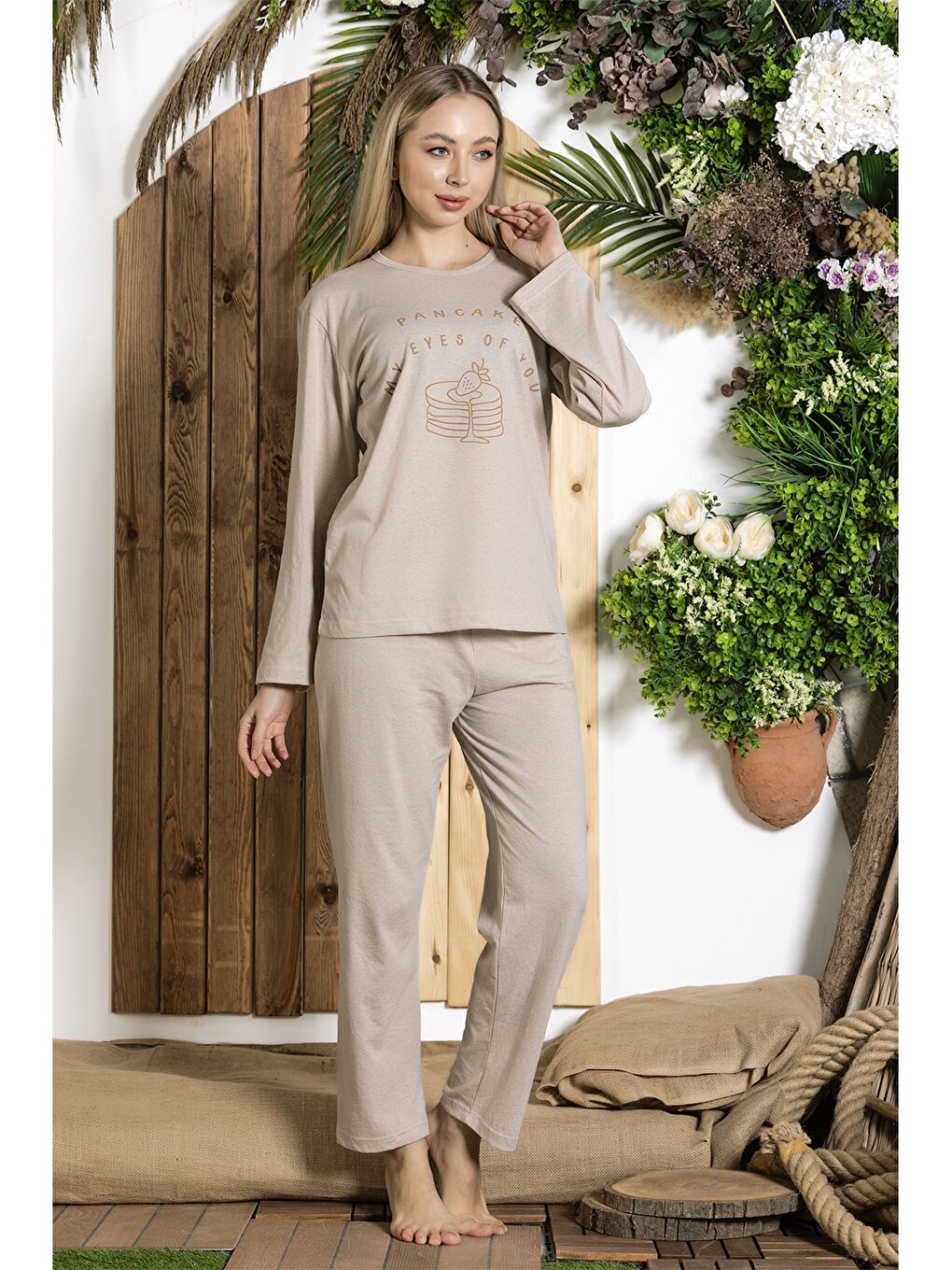 Bej Bisiklet Yaka Kadın Pijama Takım-1