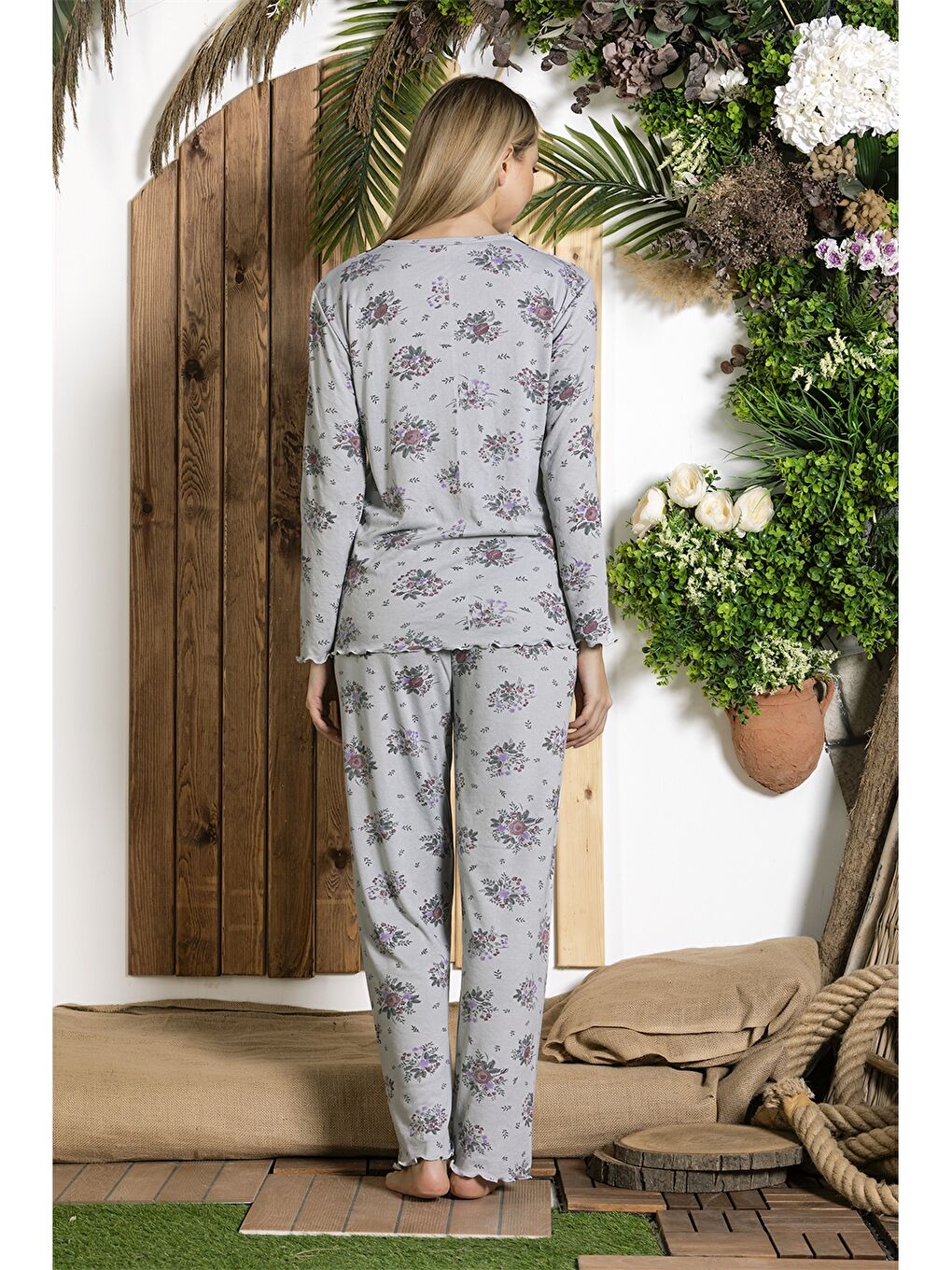Gri V Yaka Kadın Pijama Takım-2