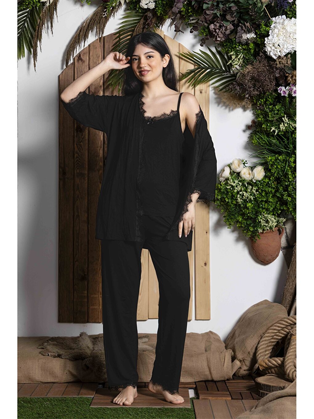 Siyah Bisiklet Yaka Kadın Pijama Takım-1