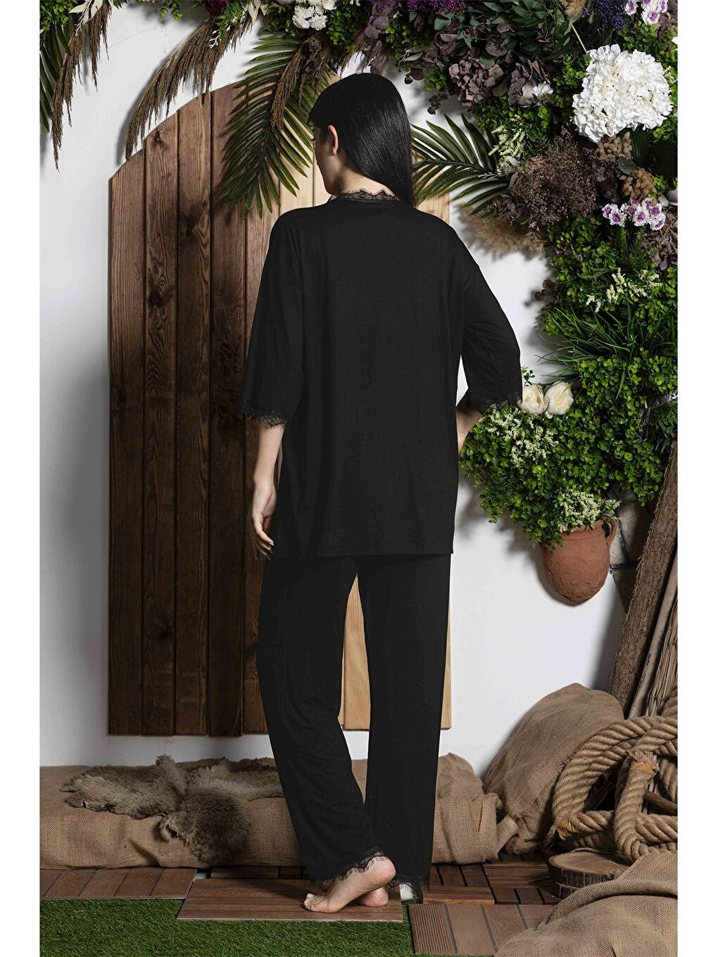 Siyah Bisiklet Yaka Kadın Pijama Takım-2