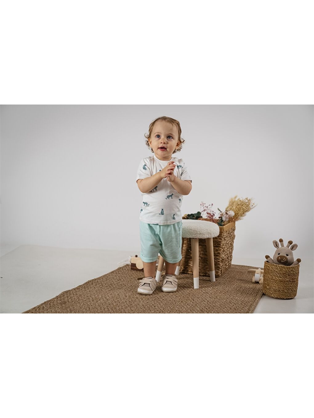 Ekru Bisiklet Yaka Kısa Kollu Baskılı Erkek Bebek Tişört ve Şort 2'li Takım-2