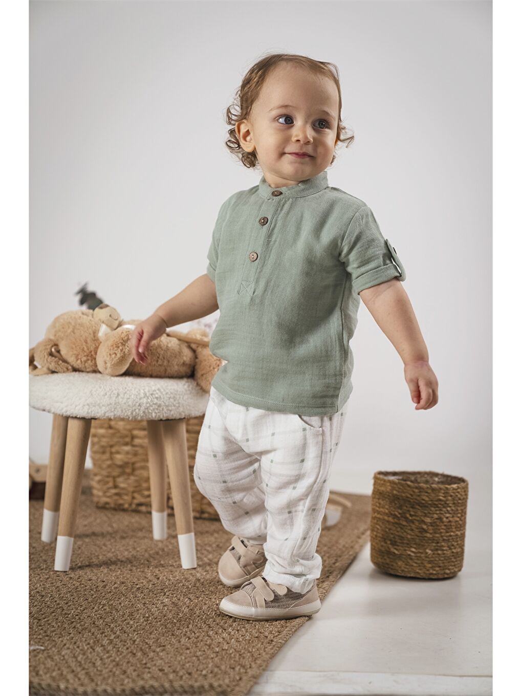 Yeşil Bisiklet Yaka Kısa Kollu Erkek Bebek Tişört ve Şort 2'li Takım-1