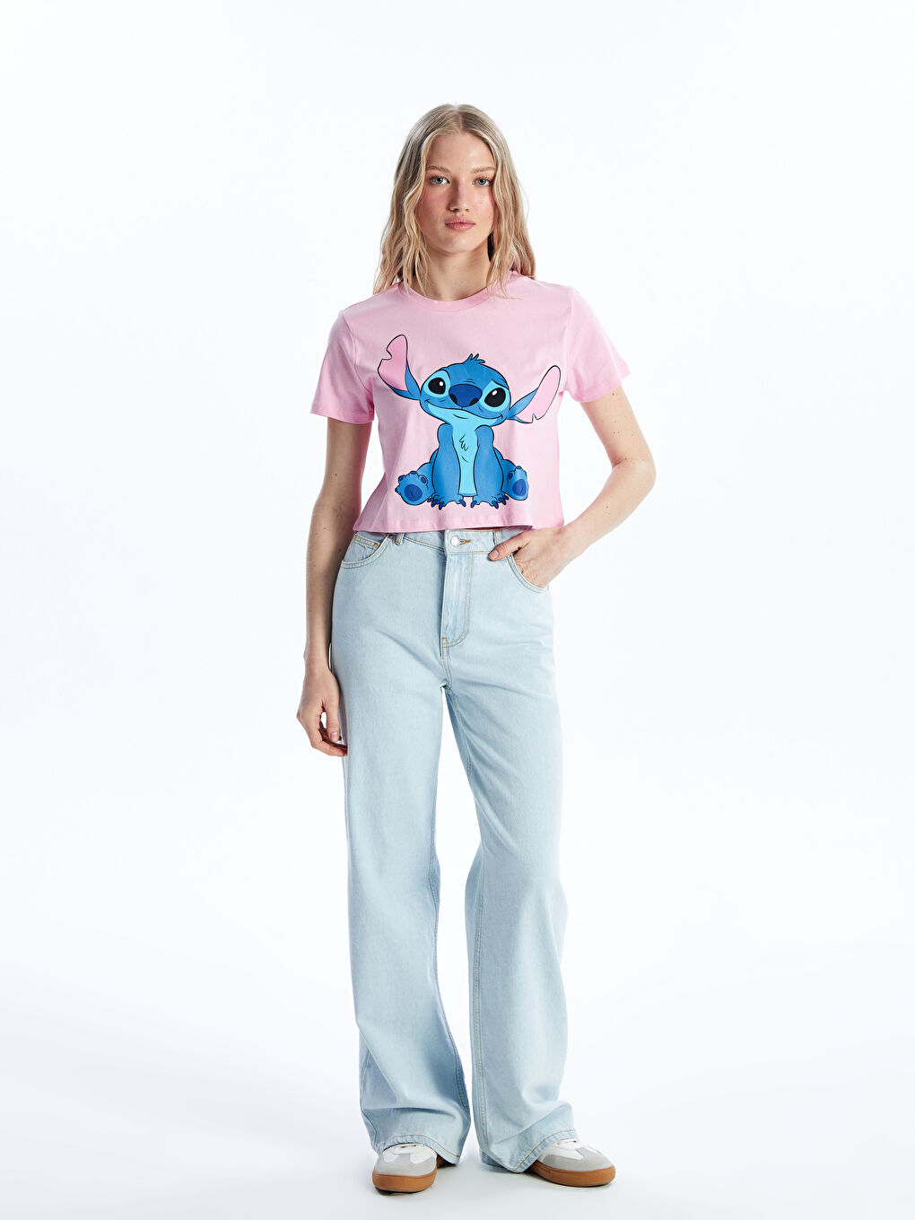 Crew Neck Lilo & Stitch Printed Short Sleeve Women's Crop Crew Neck Lilo & Stitch Printed Short Sleeve Women's Crop