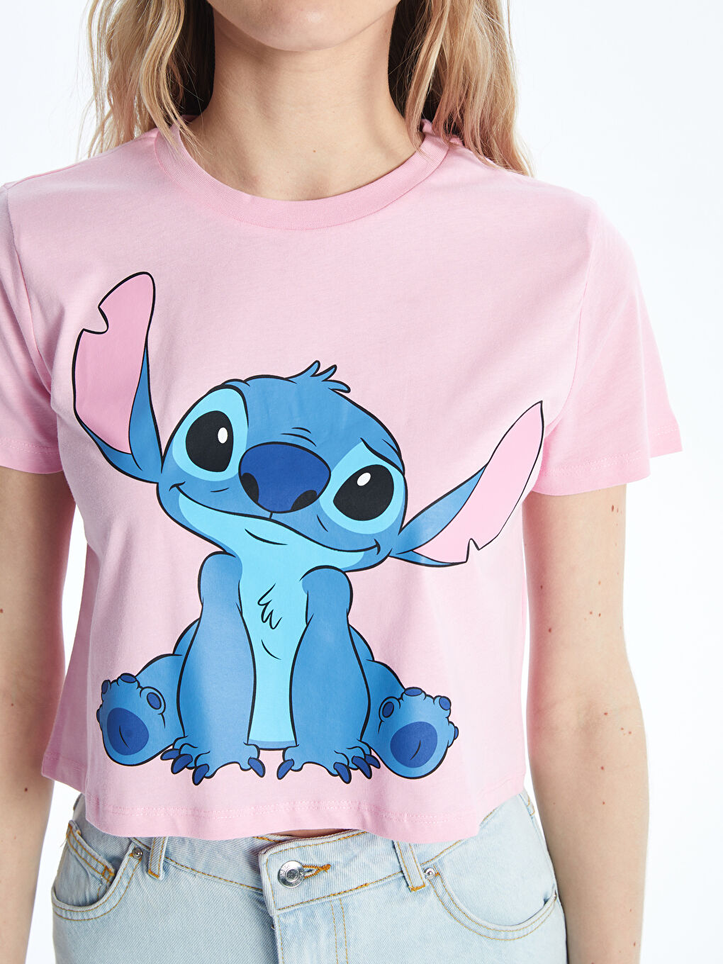 Crew Neck Lilo & Stitch Printed Short Sleeve Women's Crop Crew Neck Lilo & Stitch Printed Short Sleeve Women's Crop