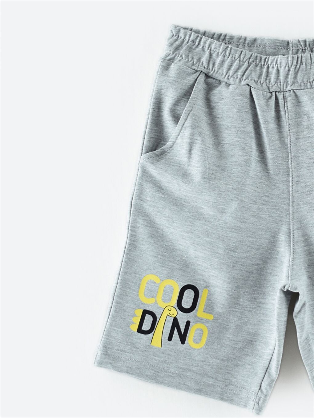 Gri Beli Lastikli Baskılı Erkek Bebek Şort-1