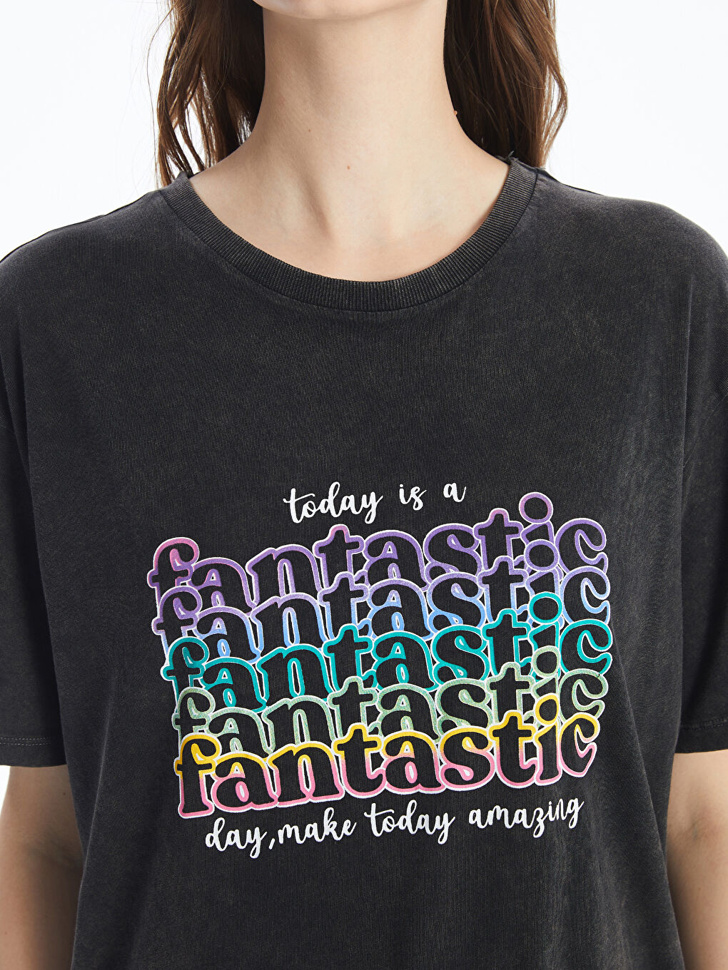 Siyah Bisiklet Yaka Baskılı Kısa Kollu Oversize Kadın Tişört-3