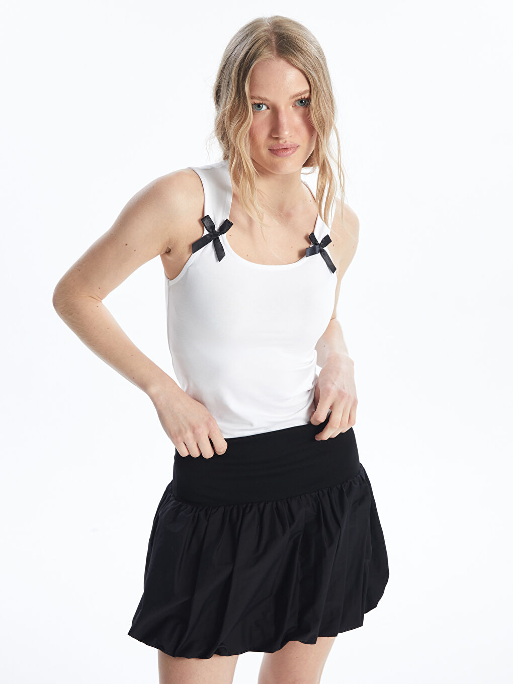 Women's Square Neck Straight Athlete -S4MB80Z8-Q6K