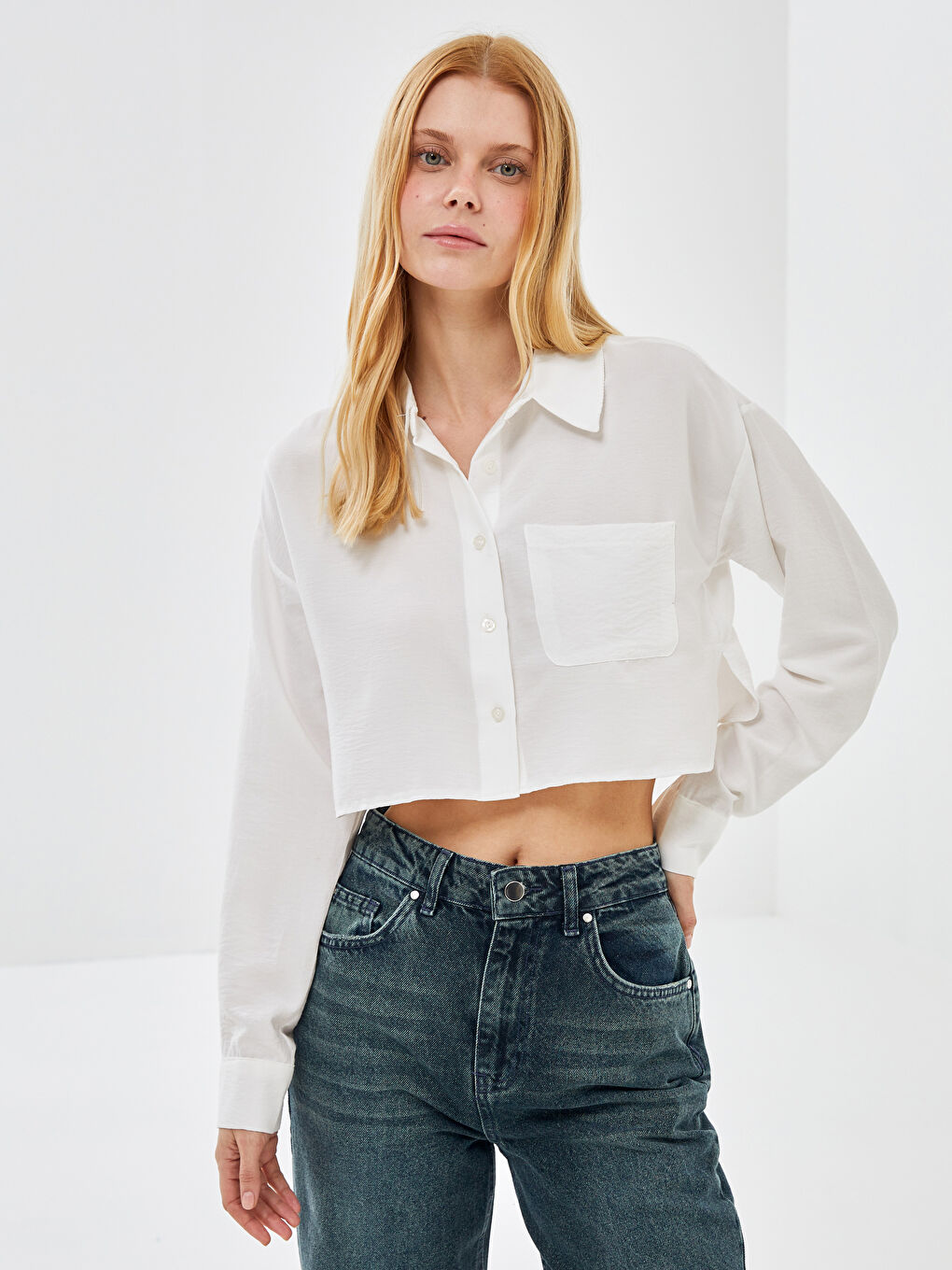 Beyaz Düz Uzun Kollu Crop Kadın Gömlek