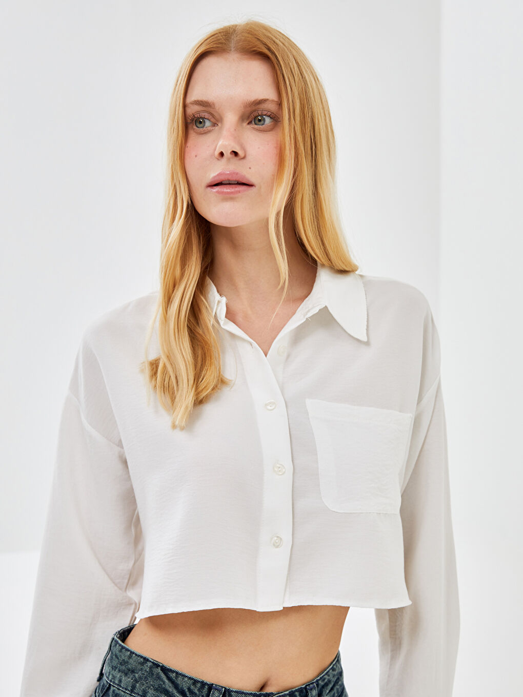 Beyaz Düz Uzun Kollu Crop Kadın Gömlek-1