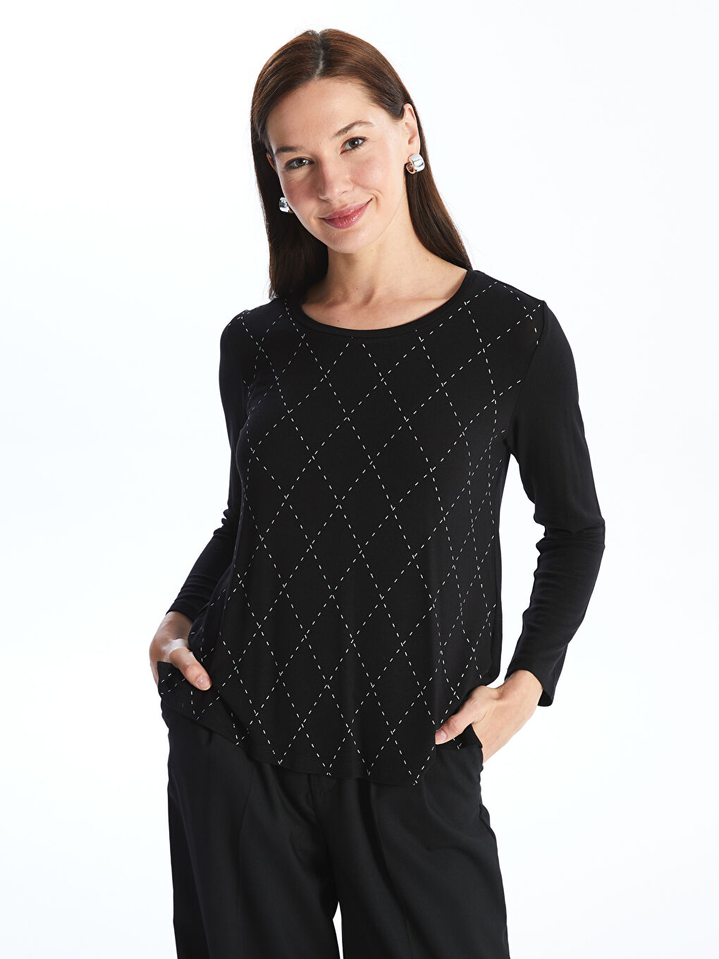 Siyah Bisiklet Yaka Desenli Uzun Kollu Kadın Tişört