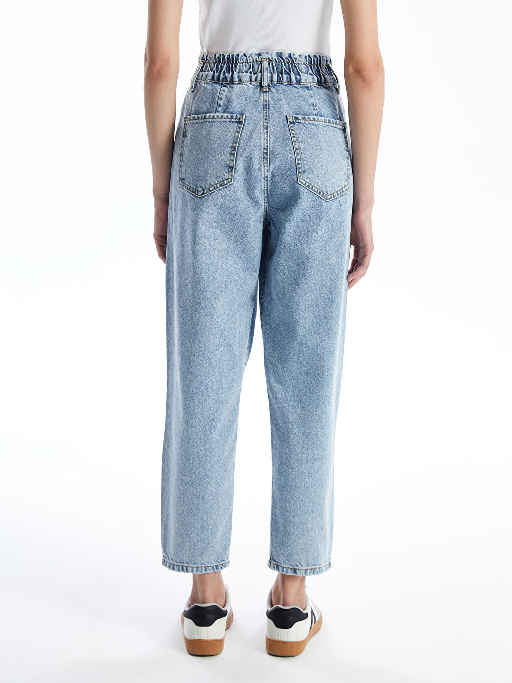 جينز نساء بقصة فضفاضة وخصر مطاطي-3