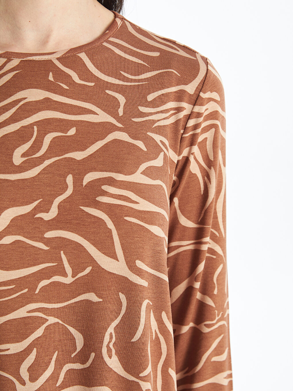 Kahverengi Bisiklet Yaka Desenli Uzun Kollu Kadın Bluz-3