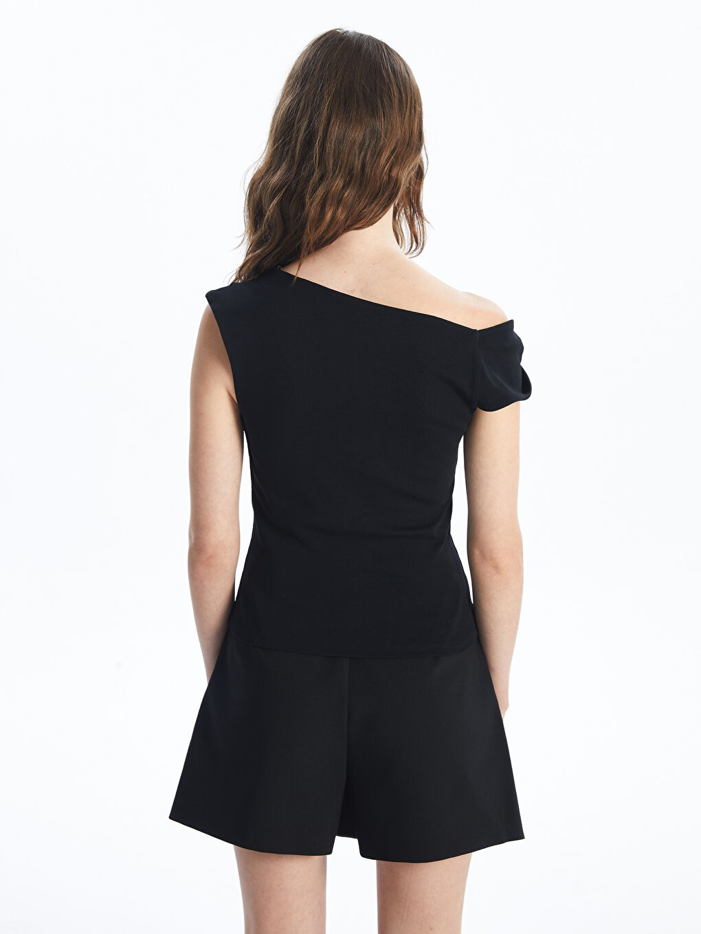 بلوزة ياقة سلاش للسيدات-4