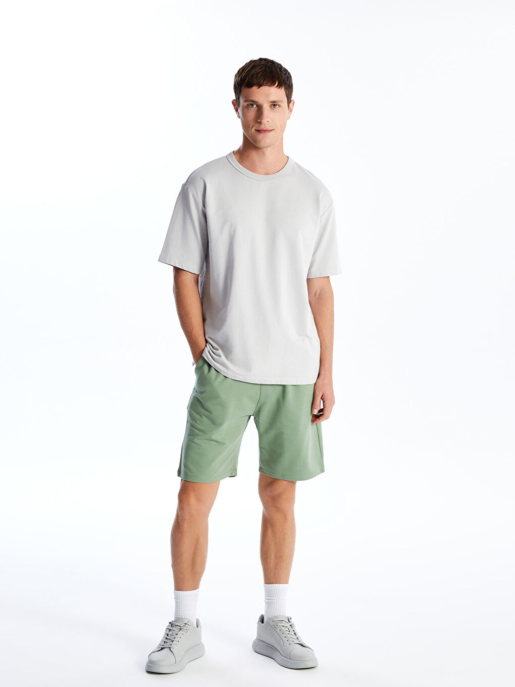 Yeşil Standart Kalıp Erkek Şort