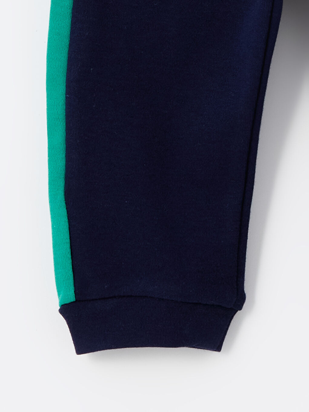 Yeşil Kapüşonlu Erkek Bebek Takım-5