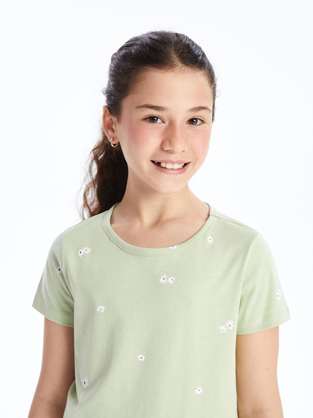 Yeşil Bisiklet Yaka Çiçekli Kısa Kollu Kız Çocuk Tişört