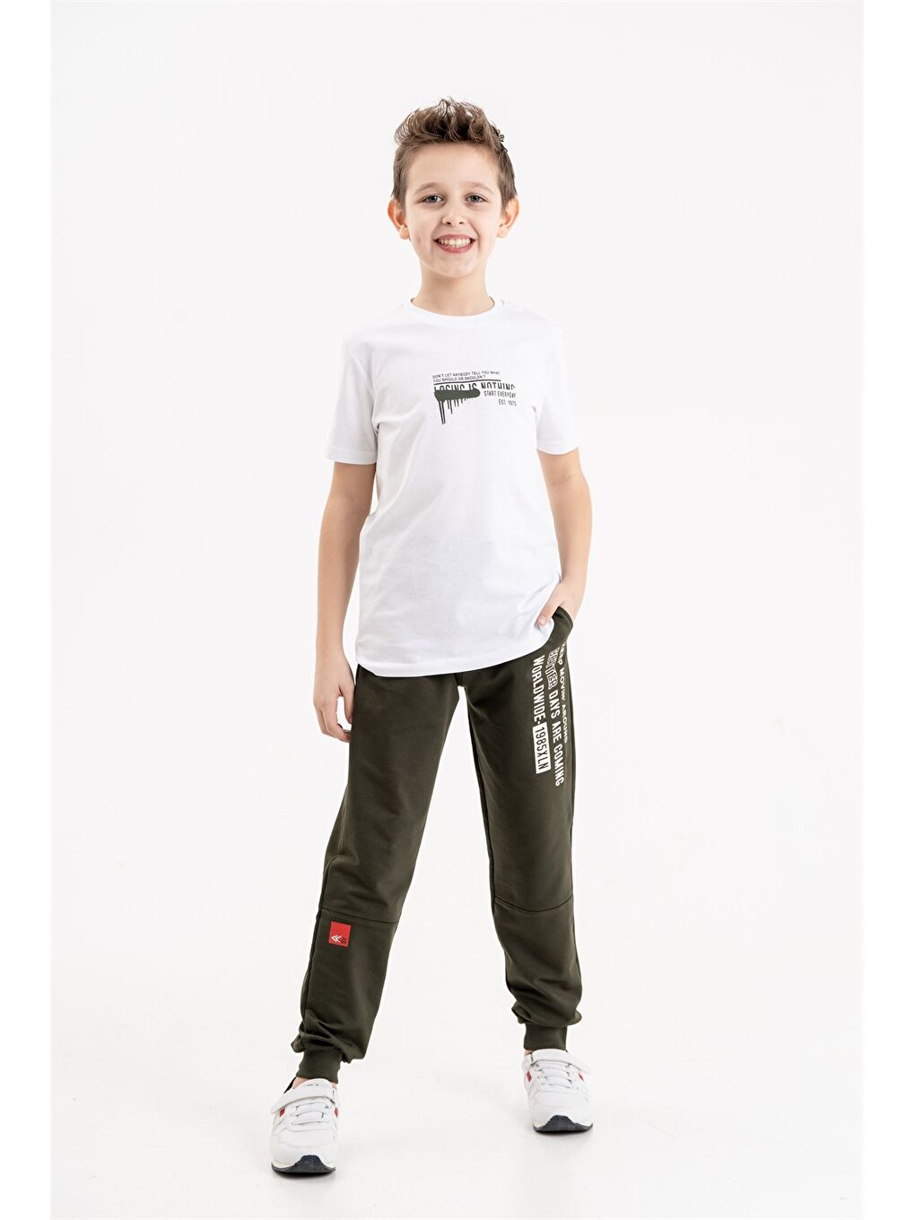 Haki Bisiklet Yaka Baskılı Kısa Kollu Erkek Çocuk Tişört ve Eşofman Altı Takım