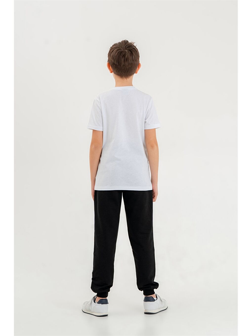 Siyah Bisiklet Yaka Baskılı Kısa Kollu Erkek Çocuk Tişört ve Eşofman Altı Takım-3