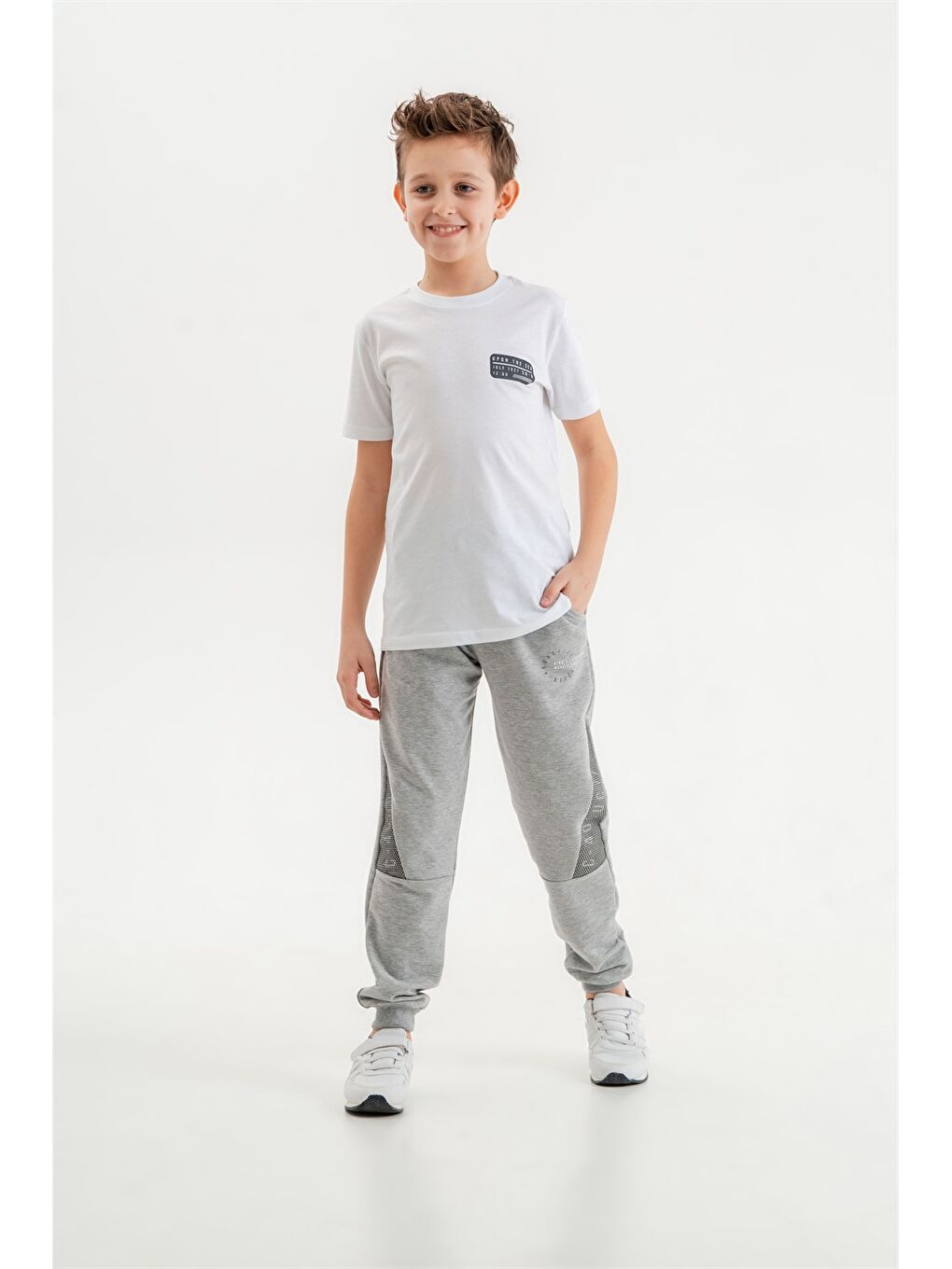 Gri Bisiklet Yaka Baskılı Kısa Kollu Erkek Çocuk Tişört ve Eşofman Altı Takım
