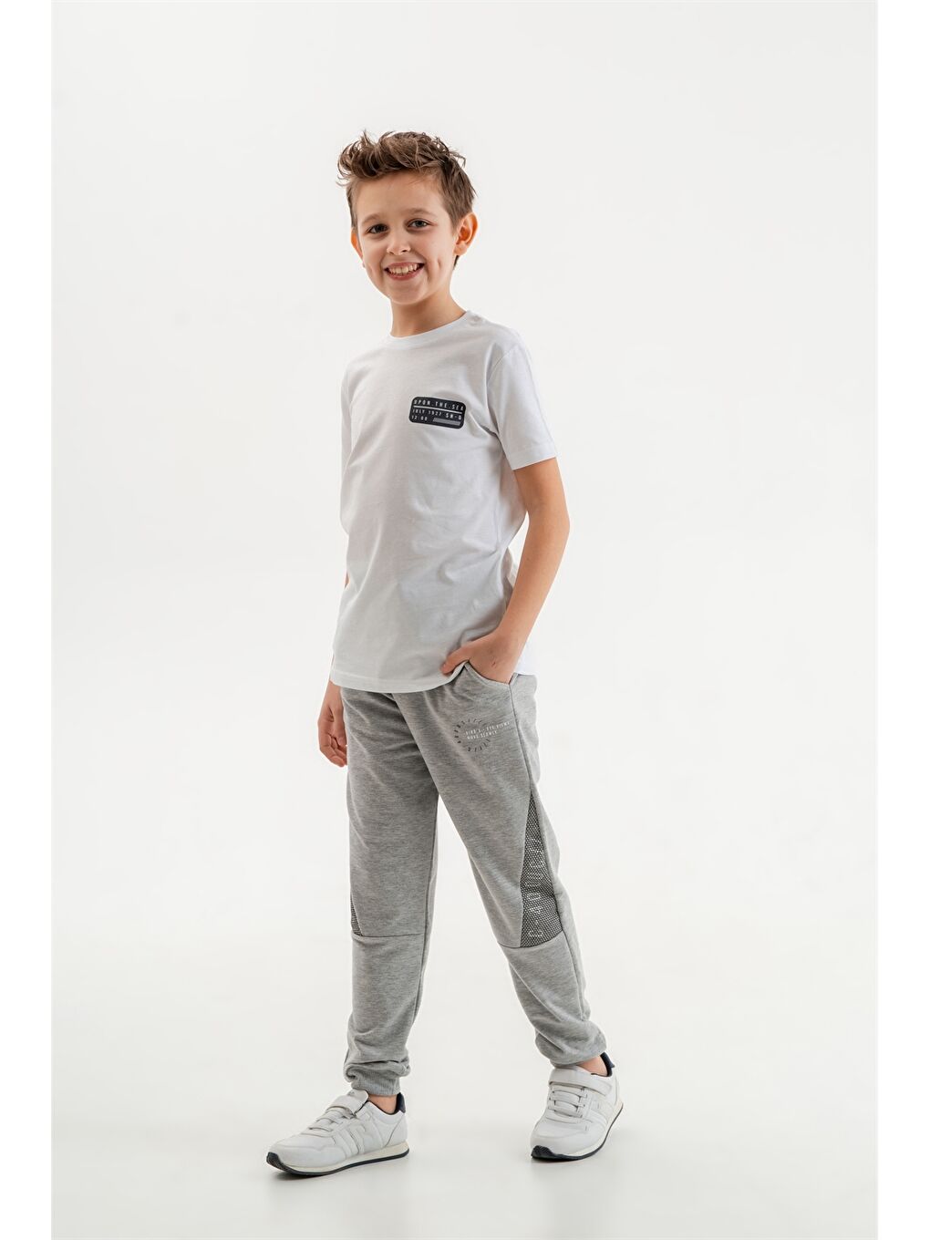 Gri Bisiklet Yaka Baskılı Kısa Kollu Erkek Çocuk Tişört ve Eşofman Altı Takım-2