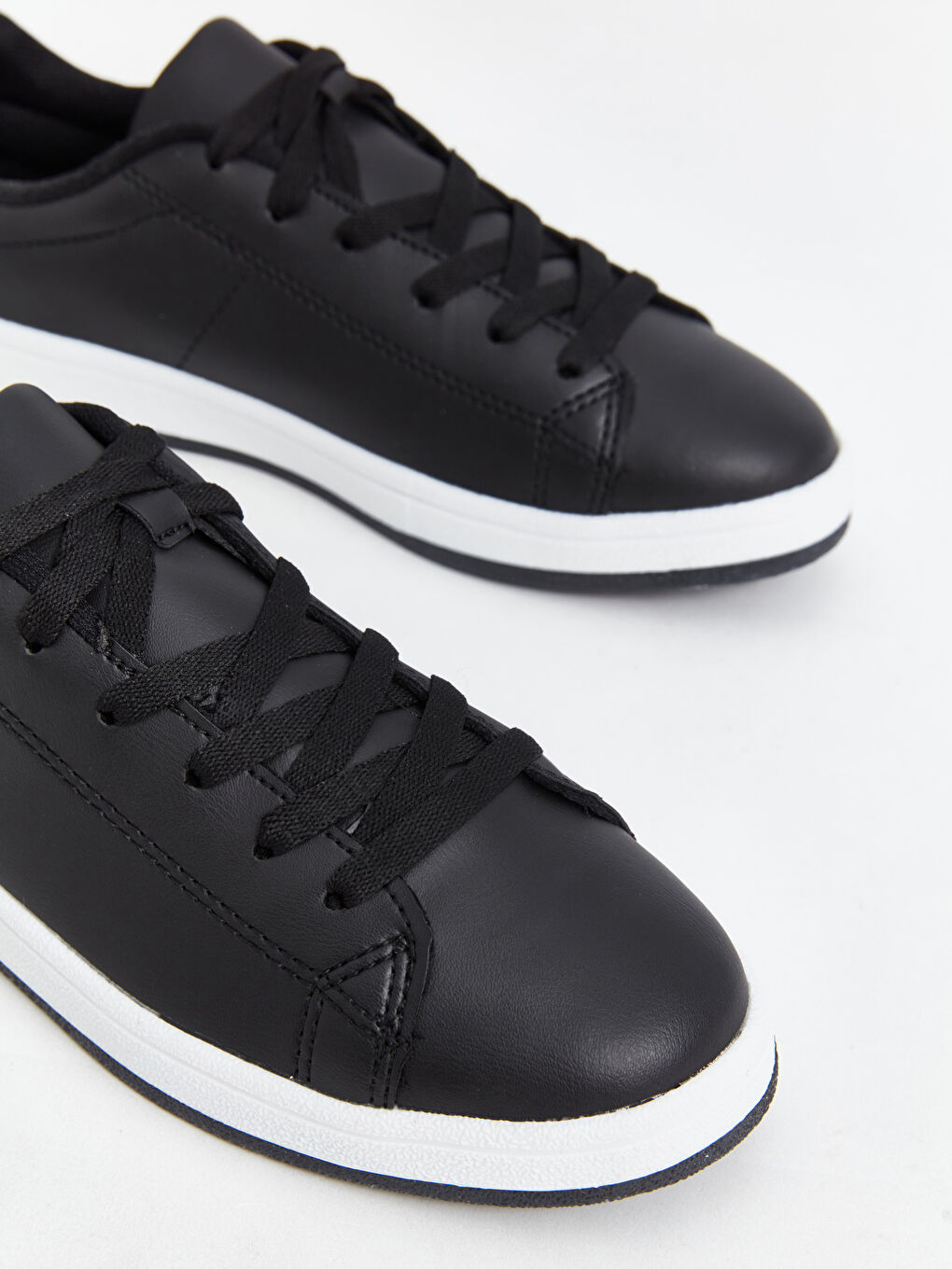 Siyah Bağcıklı Erkek Spor Ayakkabı-2