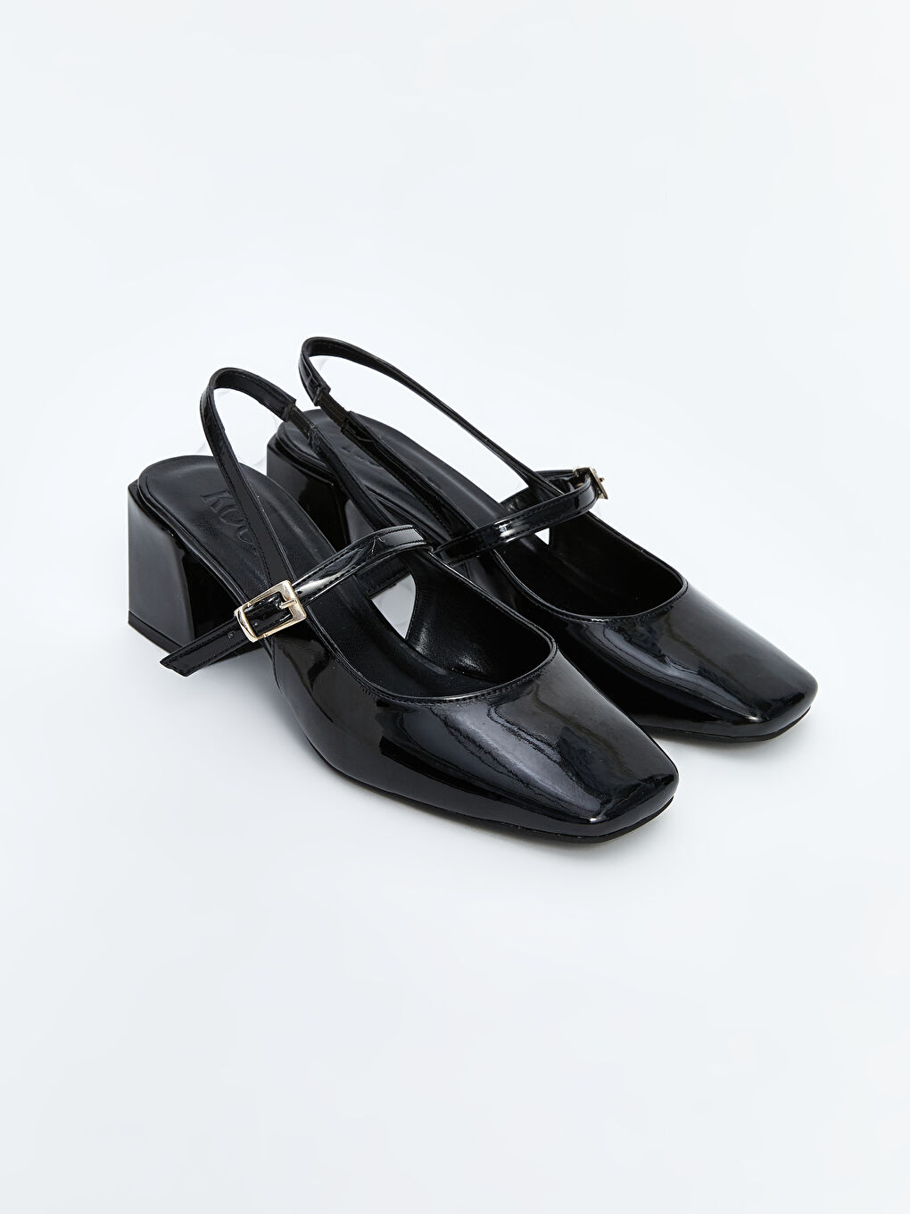 Siyah Deri Görünümlü Kadın Topuklu Ayakkabı