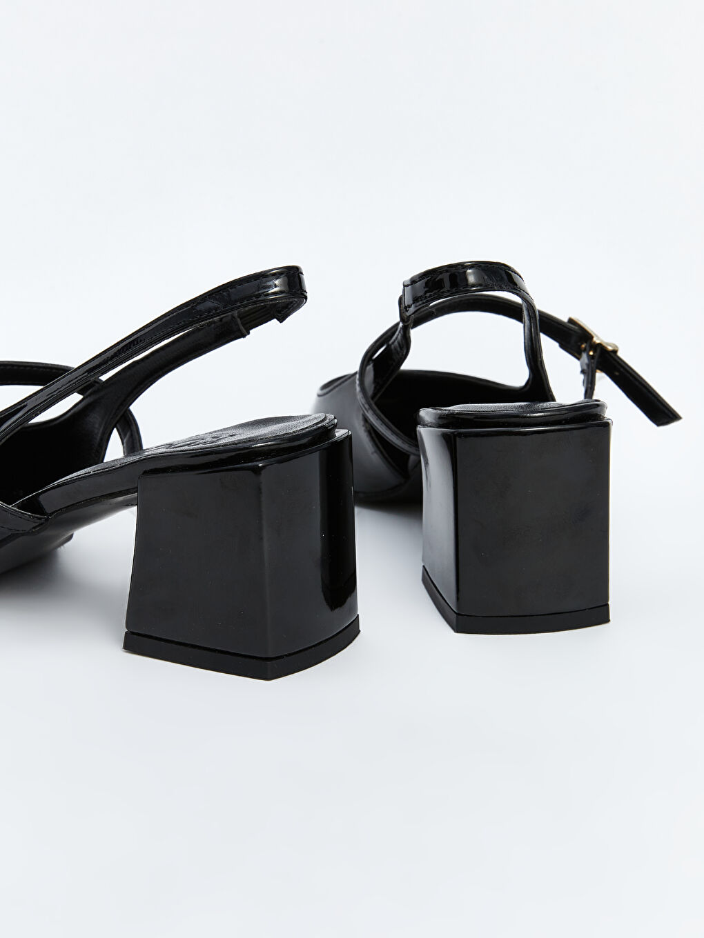 Siyah Deri Görünümlü Kadın Topuklu Ayakkabı-3