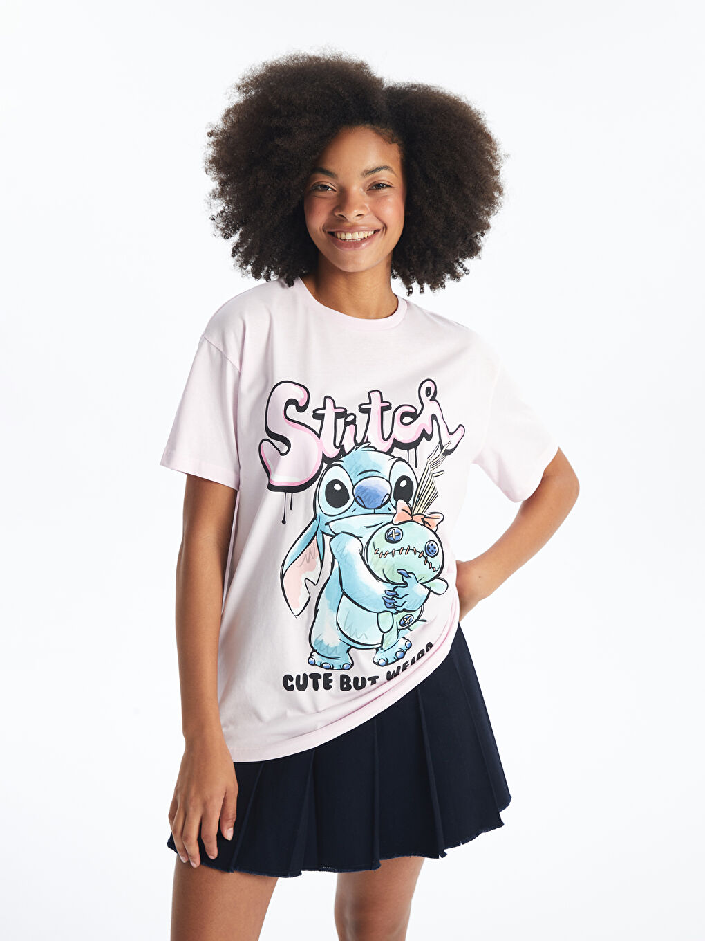 قميص نساء مطبوع ليلو وستيتش بكول مدور