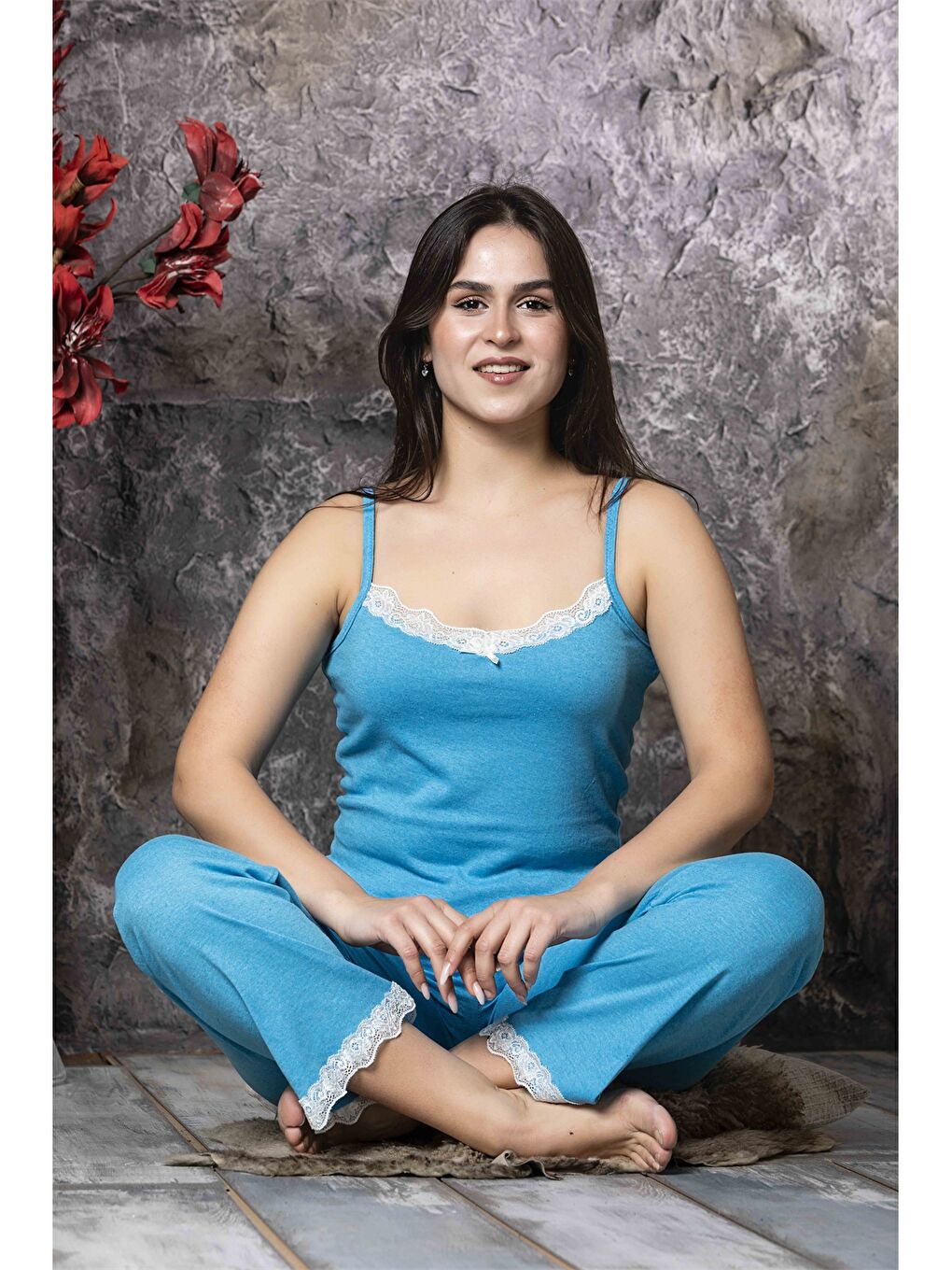 Mavi Askılı Kadın Pijama Takımı