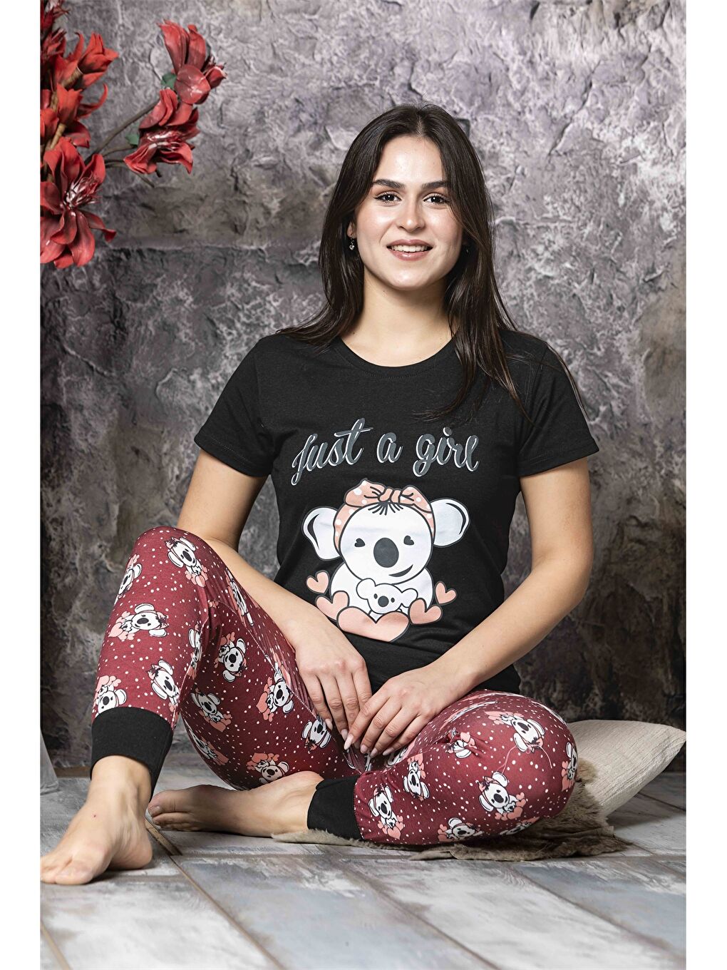 Siyah Bisiklet Yaka Kadın Pijama Takım-1