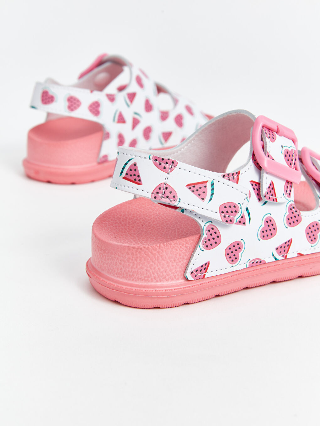 Beyaz Kalp Desenli Kız Çocuk Sandalet-4