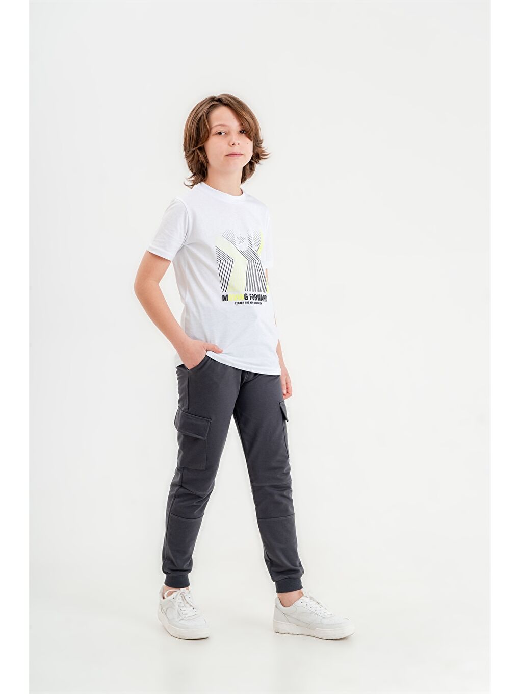 Gri Bisiklet Yaka Erkek Çocuk Tişört ve Eşofman Altı-1